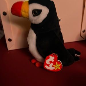TONS to sell 1st beanie babies, & clothes jewelry makeup and so more both birds